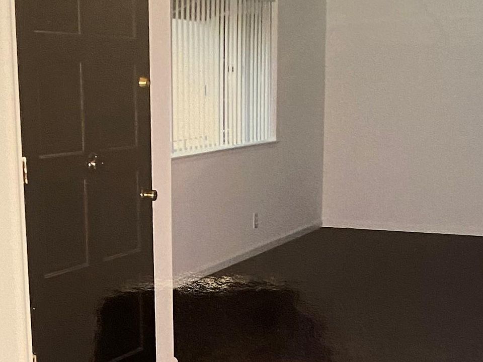 1st image of 676 Begonia Way #3