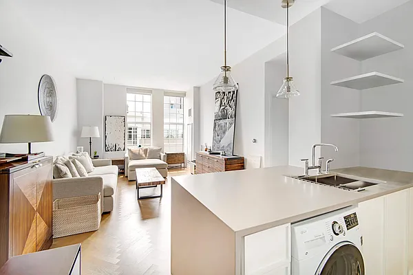 Sold by Compass | media 21