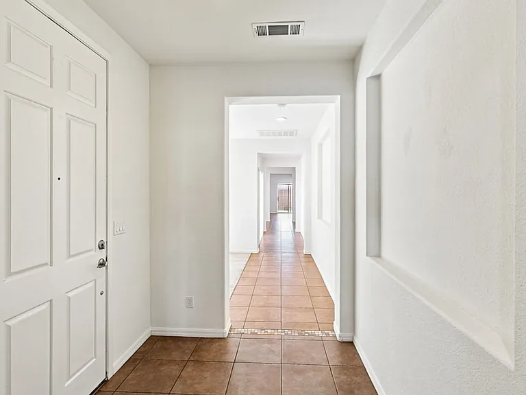 6509 Collingsworth St — Photo 4