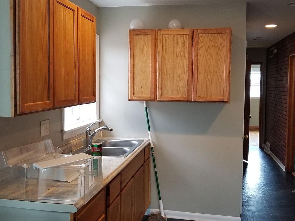 2nd image of 9048 S Lowe Ave