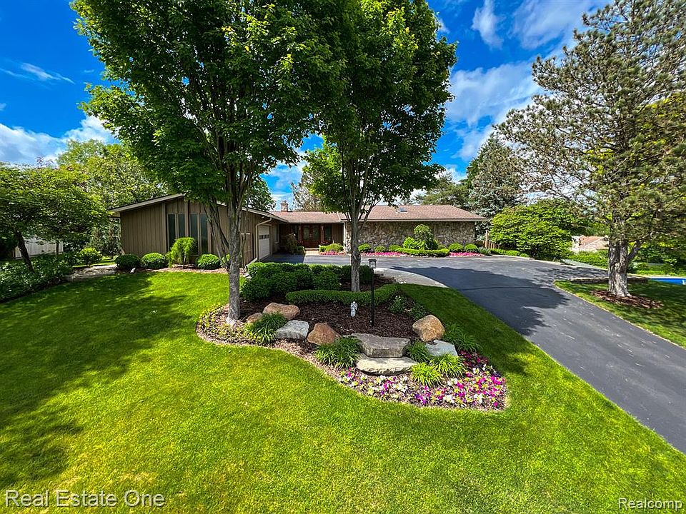 3459 Aquarious Cir, Oakland, MI 48363 Zillow