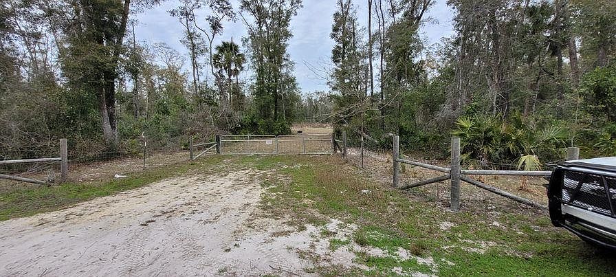 1st image of 825 NE 362nd Ave