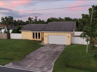 4659 Alligator Dr, Venice, FL 34293