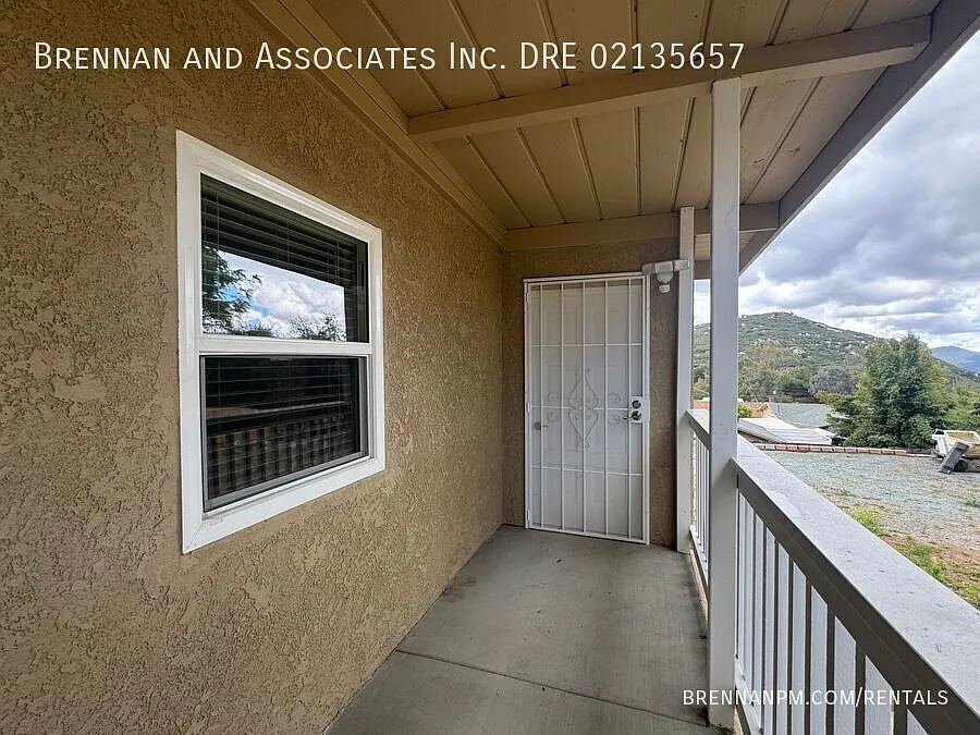 Building Photo - 330 Lento Ln