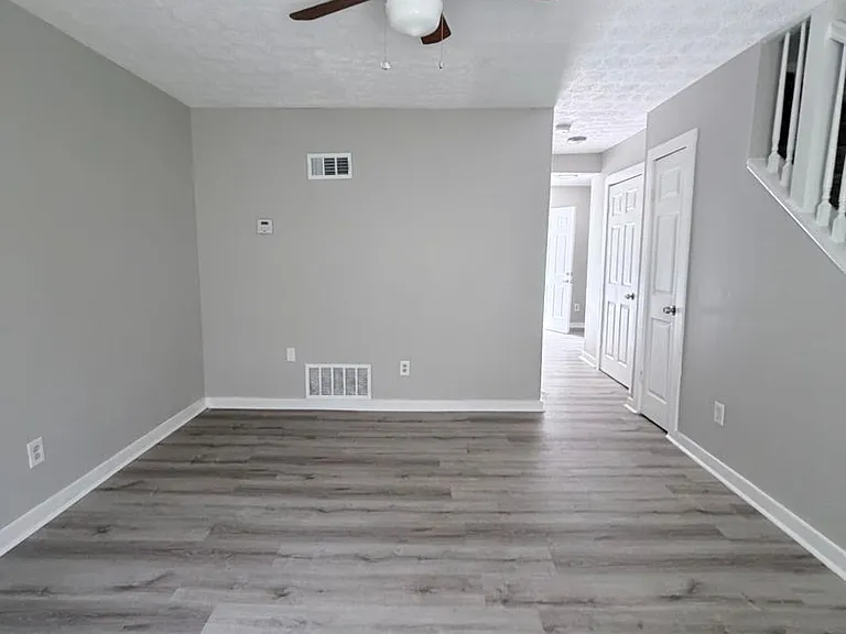 902 Bolton Rd NW — Photo 7