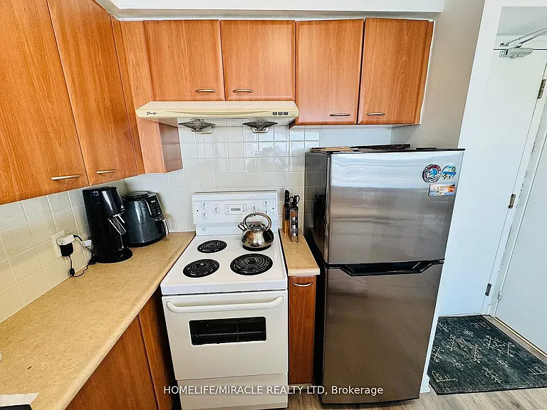 36 Lee Centre Dr #2106 — Photo 8