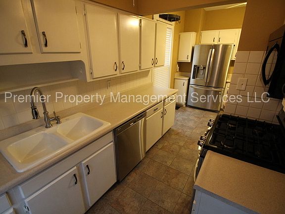 5th image of 1706 Fernwood Ave