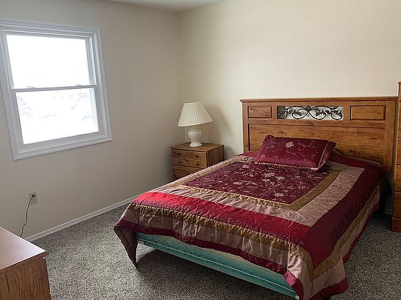 4th image of 18 Mary Dr