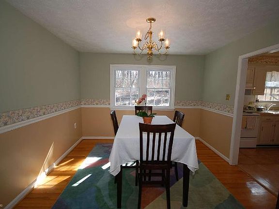 4th image of 428 Marion St