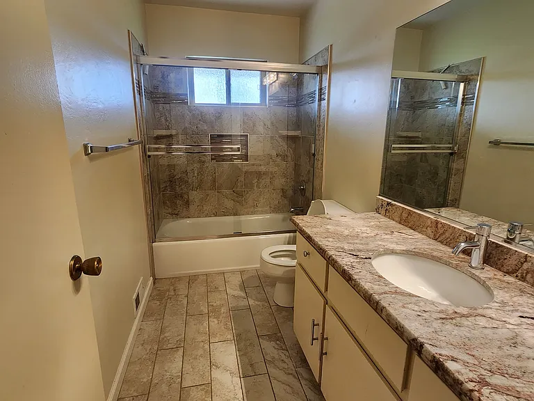14320 Sycamore Ave — Photo 18