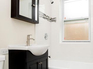 916 Green Bay Rd #3J, Winnetka, IL 60093