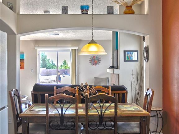 4th image of 1020 Kanaga Dr NW