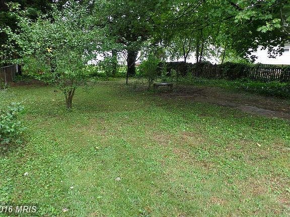 3rd image of 309 Garden Gate Ln