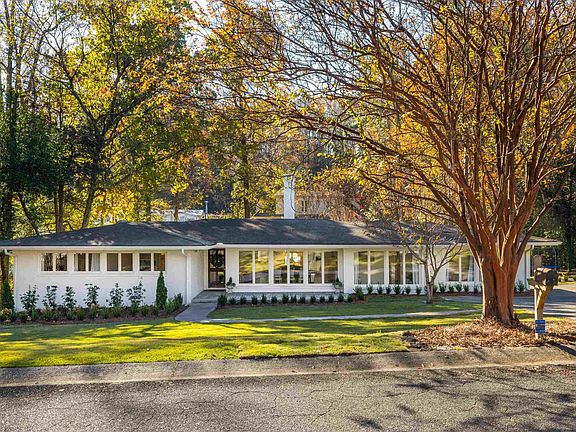 2nd image of 2059 Vestavia Lake Dr