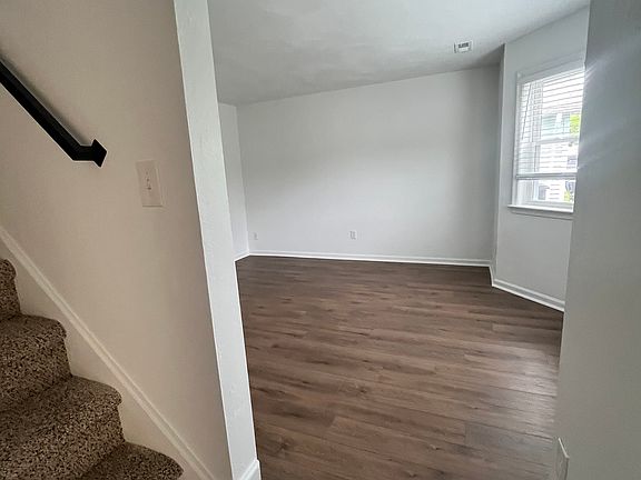 3rd image of 1117 Eaglewood Dr