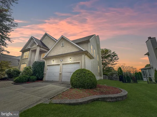 48 Equestrian Ln, Cherry Hill, NJ 08003