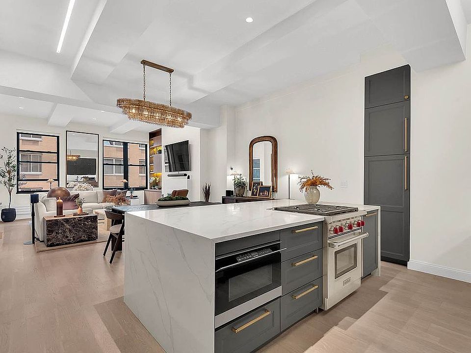 1st image of 521 W 47th St APT 3B