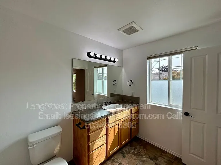 4833 NE 18th Ave — Photo 28