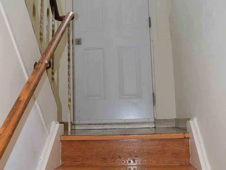 38 Beamsville Dr — Photo 17