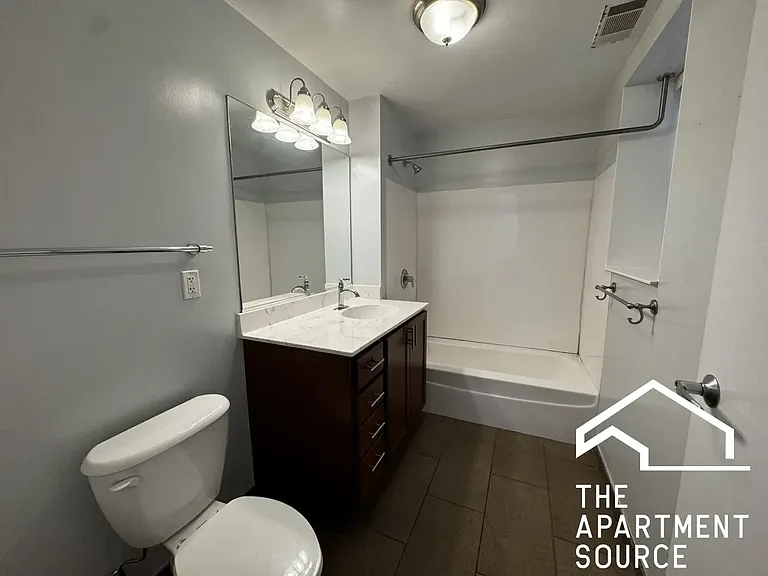 1467 W Fargo Ave #303 — Photo 5