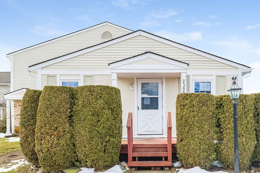 1st image of 23066 Cranbrooke Ln #379