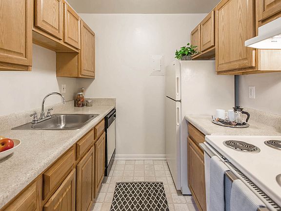 4th image of 2960 Birch Hollow Dr #2976-2A