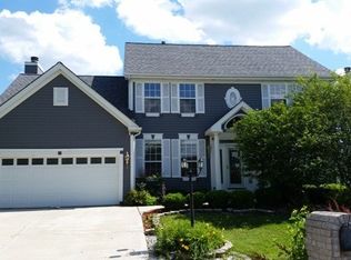 752 Buckingham Ct, Carol Stream, IL 60188