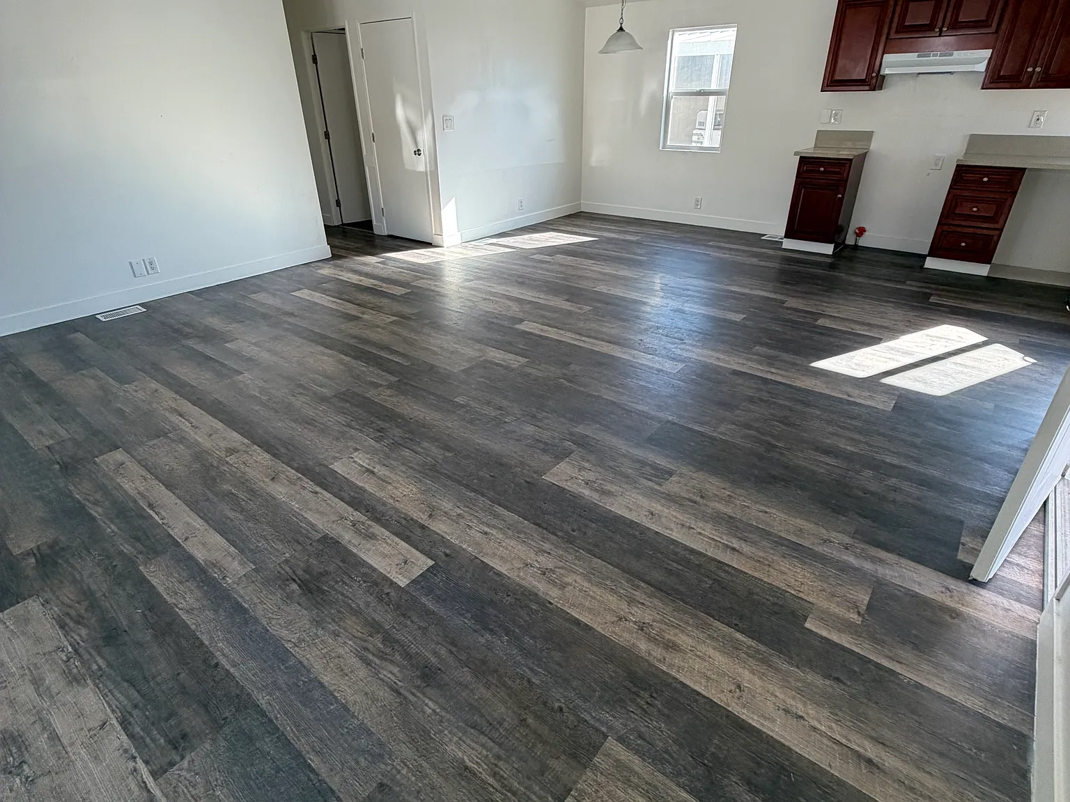 3 bed, 1248 sqft, $3,200 — Photo 2