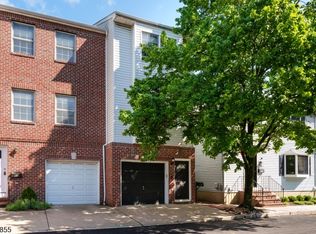 64 Church St, Lambertville, NJ 08530