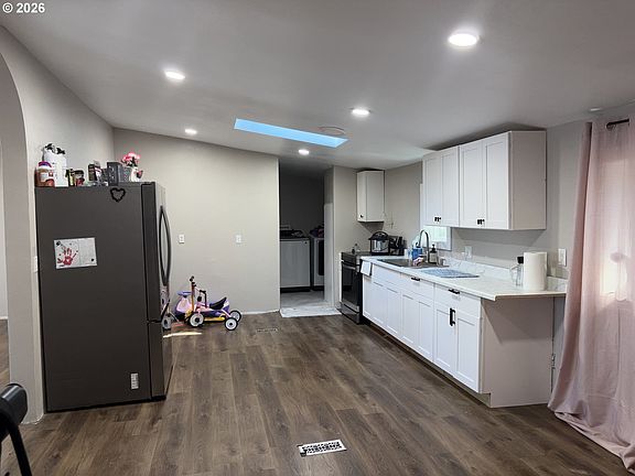 4th image of 3280 SE 127th Pl