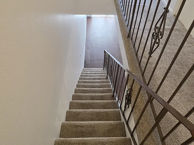 533 E Verdugo Ave — Photo 34