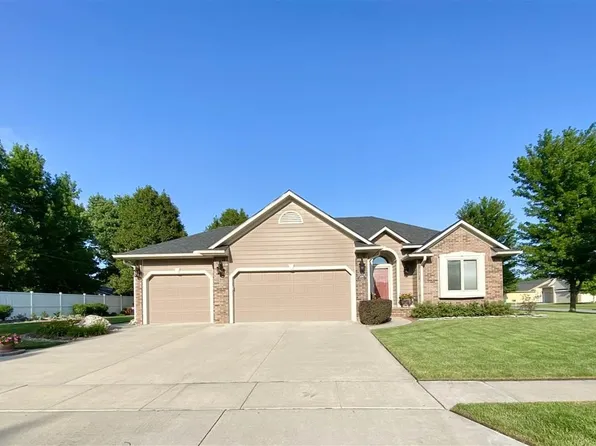 4100 Vicksburg St, Hutchinson, KS 67502