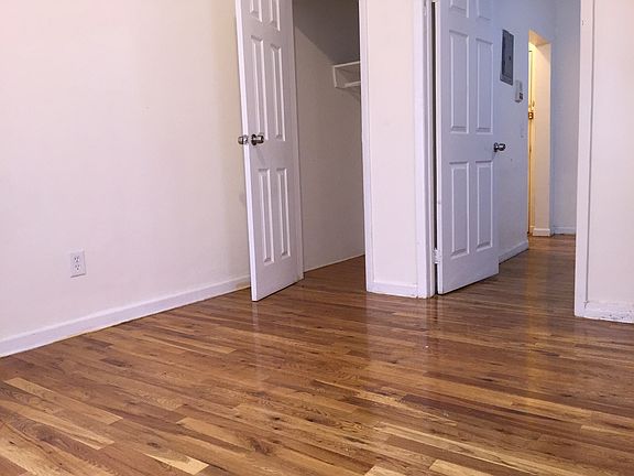 3rd image of 105 Lefferts Pl APT D4