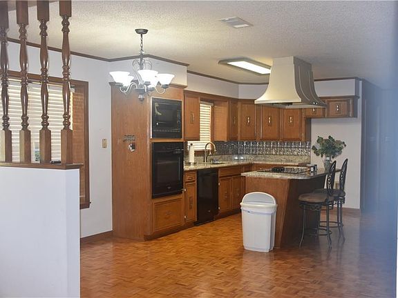 4th image of 10549 Dolphy Rd