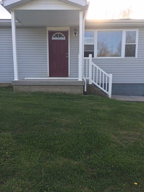 1st image of 2225 S County Road 950 E
