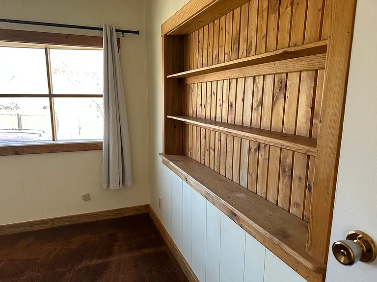 1043 Clinton St — Photo 30