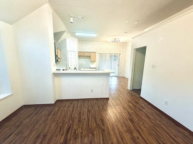 5606 Indian Hill Dr — Photo 5