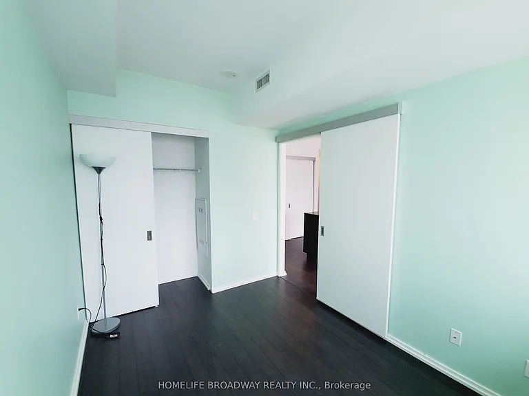 197 Yonge St #1714 — Photo 19