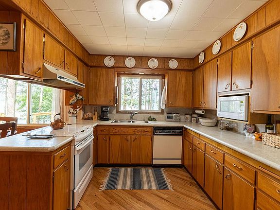 4th image of 17672 Crooked Pine Dr