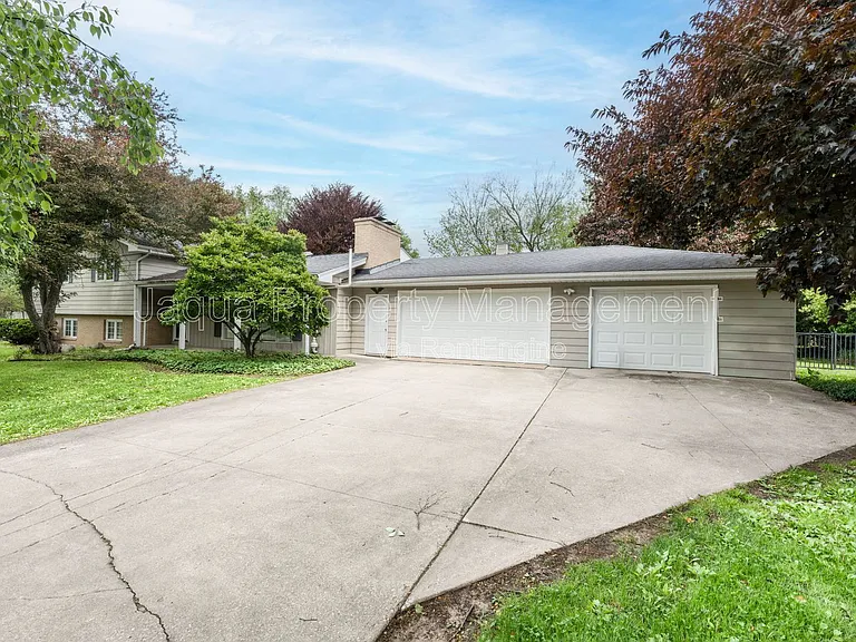 4420 Croyden Ave — Photo 23