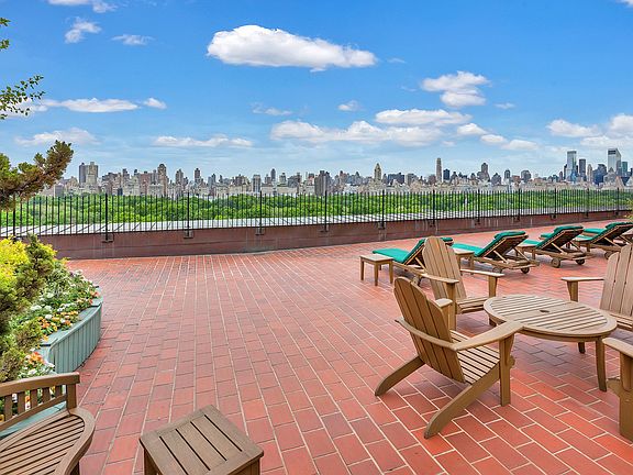 5th image of 230 Central Park W