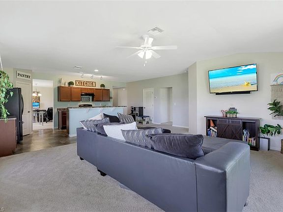 5th image of 1708 NE Juanita Pl