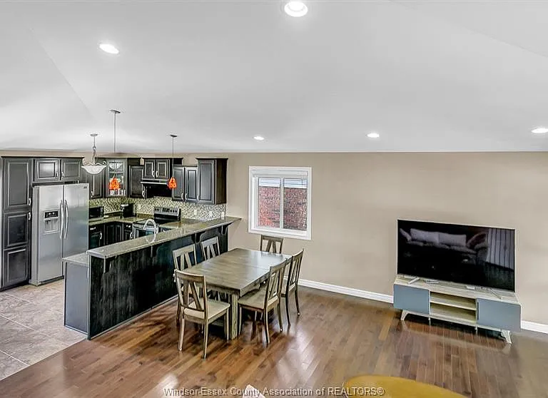 420 Runstedler Dr — Photo 14