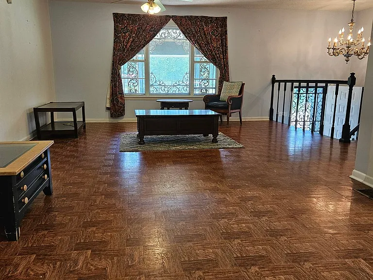 840 W Shelby Dr — Photo 4