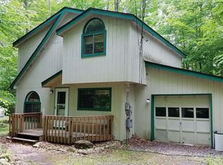 6156 Chickasa Dr, Pocono Lake, PA 18347