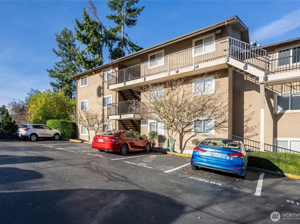 323 75th Street SE #A-14, Everett, WA 98203