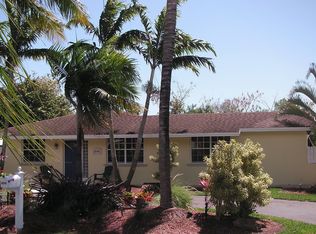 8940 SW 172nd Ter, Palmetto Bay, FL 33157