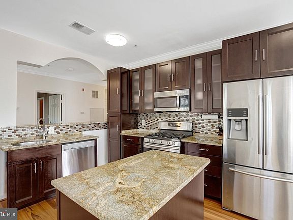 3rd image of 6476 Cheyenne Dr Unit 301