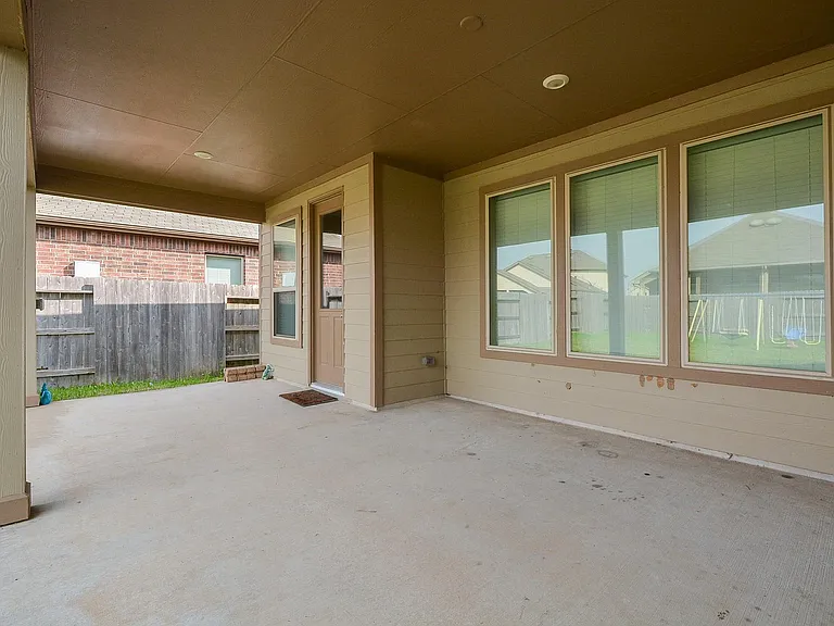 8019 Cheyenne Hills Trl — Photo 29