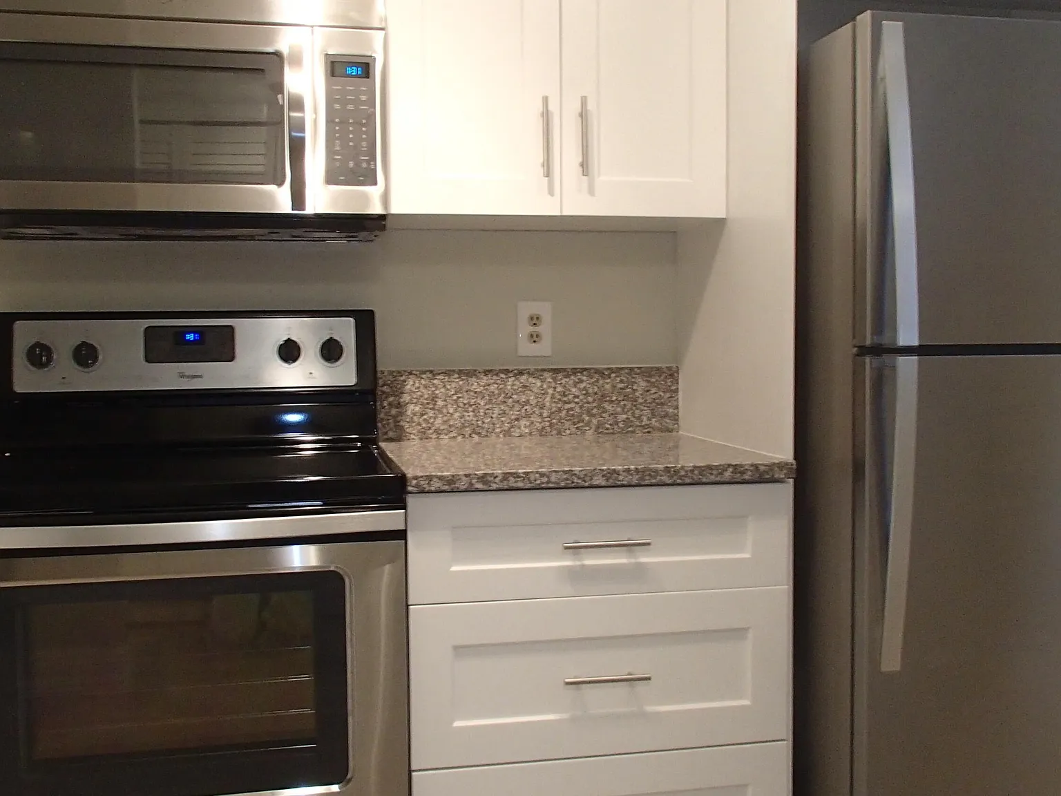 2 bed, 2.0 bath, 1136 sqft, $2,200 — Photo 3